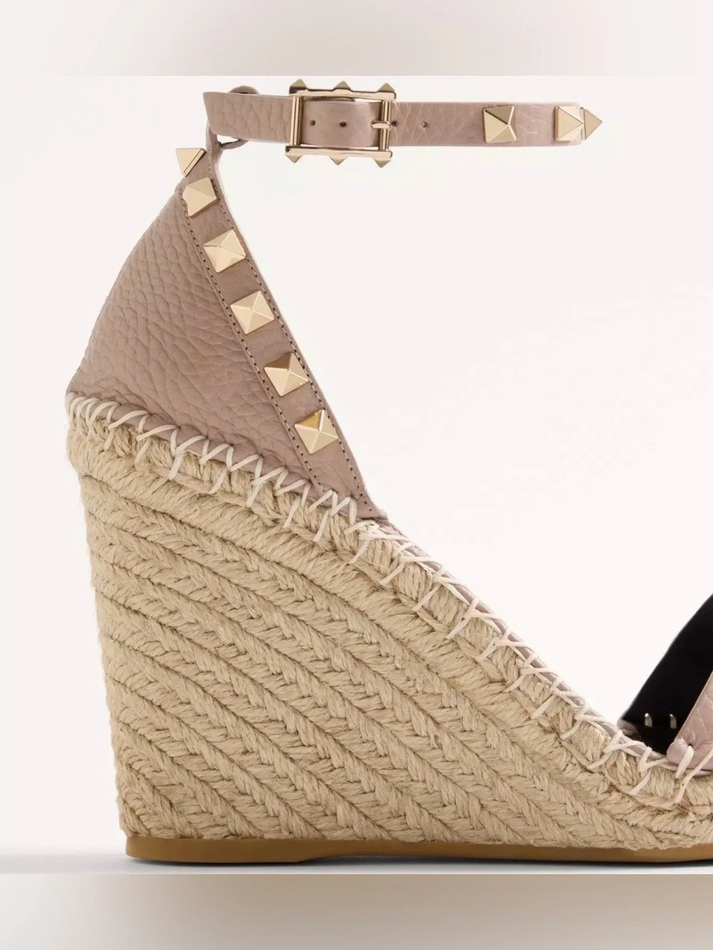Double Rockstud Grainy Calfskin Wedge Sandal 105 Mm. Size 38. No box.